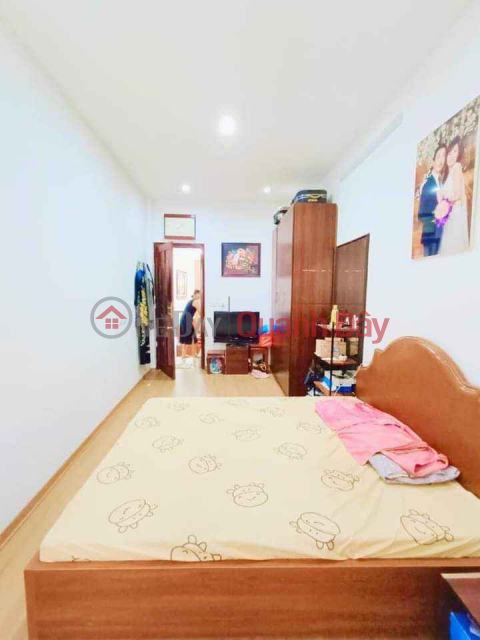 FAMILY JOB TRANSFER NEEDS TO SELL 4-FLOOR HOUSE Area: 36M2 4 BEDROOMS PRICE: 4.3 BILLION TON DUC THANG STREET, DONG DA Ngo District _0