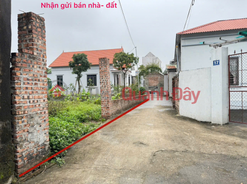 Land for sale in Hoang Dieu commune, Chuong My, Hanoi. 2 open sides in front and back, suitable for building a garden villa or dividing into 2 lots. _0