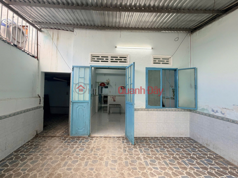 House for sale: 1 ground floor, 1 mezzanine, plus 2 rental rooms. Located in Duong Van Nga alley. Sales Listings