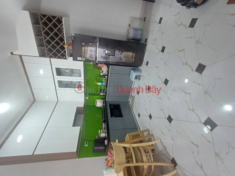 Selling Dang Van Ngu townhouse - 37m2, built 5 floors, price 8 billion 40m2, car access Sales Listings