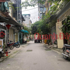 RARELY IS THERE A HOUSE IN NGO QYEN THAT IS SO CHEAP WITH A CAR THAT IS SO CHEAP _0