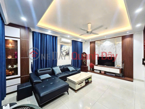 Nhà đẹp gần Nguyễn Phong Sắc – 6 tầng – 35m² – 8.9 tỷ _0