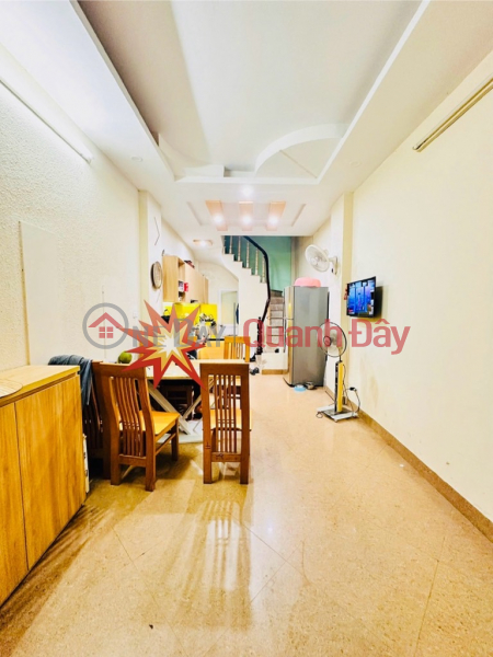 House for sale in Yen Hoa, Cau Giay, 2-way open alley, 30m2, 5 floors, only 8.9 billion Sales Listings