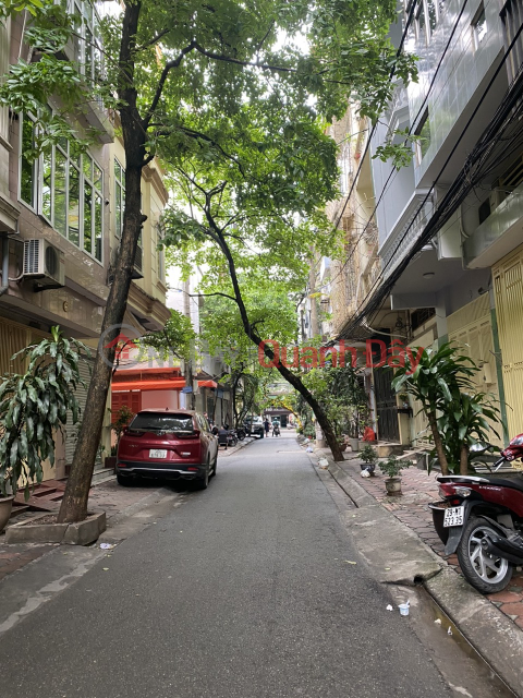Selling house on Nguyen Hong - Dong Da street 45m2, subdivision of cars, business sidewalks, 12.8 billion. _0