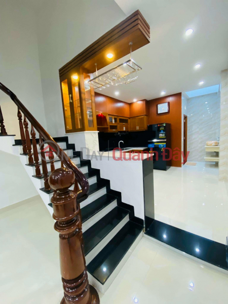 House for sale 3rd floor 3 Car masterpiece Nguyen Van Linh, Da Nang Sales Listings
