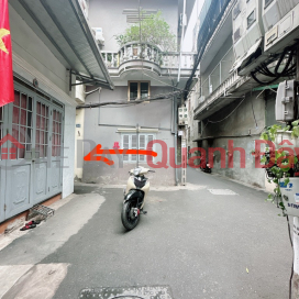 House for sale 3T Duc Giang 35m, near cars, wide alley only a little over 5 billion, negotiable. Contact 0936123469 _0