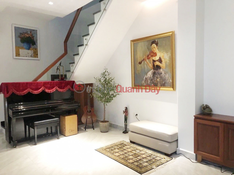 Beautiful house for sale HXH, spacious 11m x 9m, free quality furniture Hoang Hoa Tham, Ward 6, Binh Thanh Sales Listings
