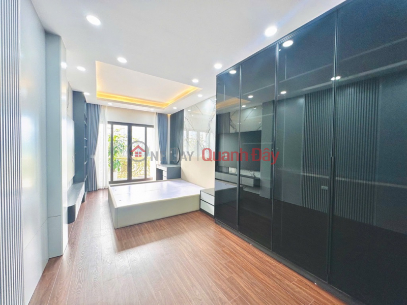 đ 43 tỷ, (Tin thật 100%) Bán Apartment 3 mặt tiền Hoàng Quốc Việt - Đường 2 ô tô tránh - Cho thuê 1,3 tỷ/năm