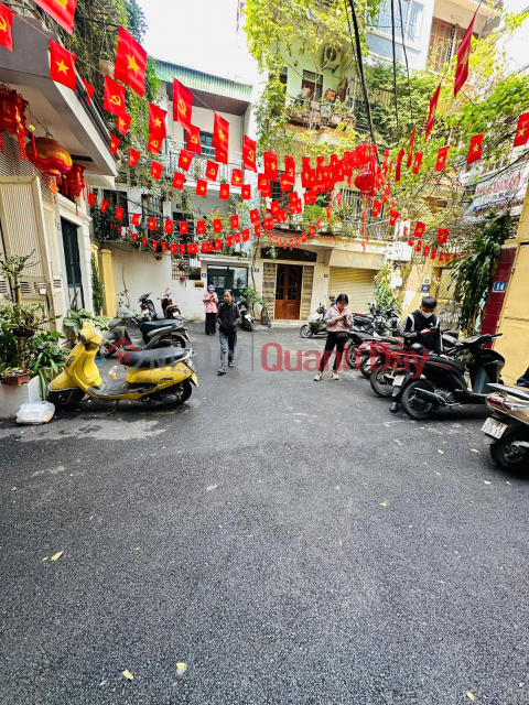 CHỈ 320 TRIỆU/M BÁN NHÀ HOÀNG HOA THÁM 31M 5 TẦNG THANG MÁY Ở LUÔN TRƯỚC TẾT GIÁ 9.95 TỶ 0336212066 _0