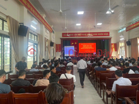 LAND IN NGOC LAM VILLAGE (QUYNH NGOC DISTRICT),NEAR THE MARKET AND COMMUNE CENTER, PRICE 1.5XX BILLION VND. _0