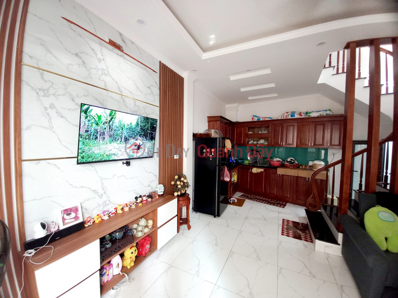 Super Hot My Dinh Beautiful House 5T, mt 4.3m, car, redundant function, SV price is marginally 3 billion. Vietnam Sales đ 3.7 Billion