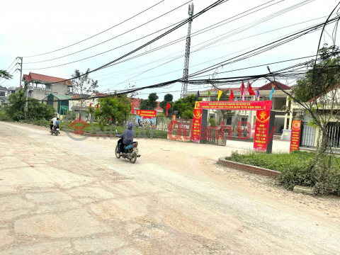 Over 1.1xx million, you can have a plot of land in Tot Dong - Chuong My - Hanoi. - Area: 57.7m² - Road in front, land for trucks to pass _0