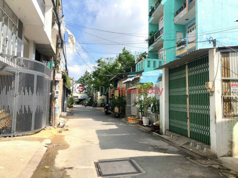 Selling level 4 house, dilapidated house 4 x 20m Le Duc Tho truck alley, Go Vap Sales Listings