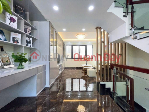 O1690 Giảm 100tr! sát chợ Xóm Mới GV, SHR, Vuông, 4 tầng, 4.2x14m, 6.x tỷ _0