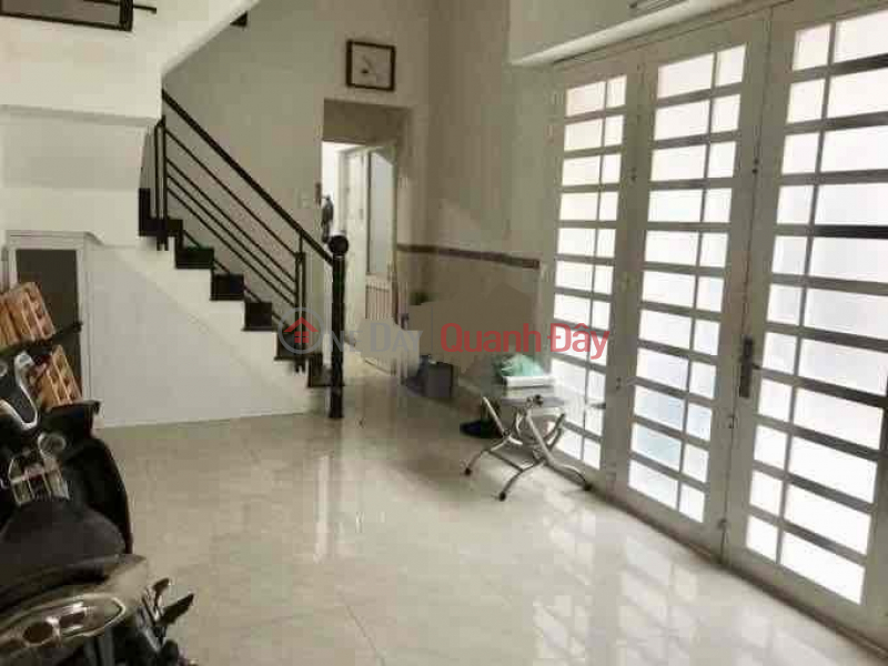 3-storey house, corner 2 streets of Cong Hoa alley, 4 bedrooms Rental Listings