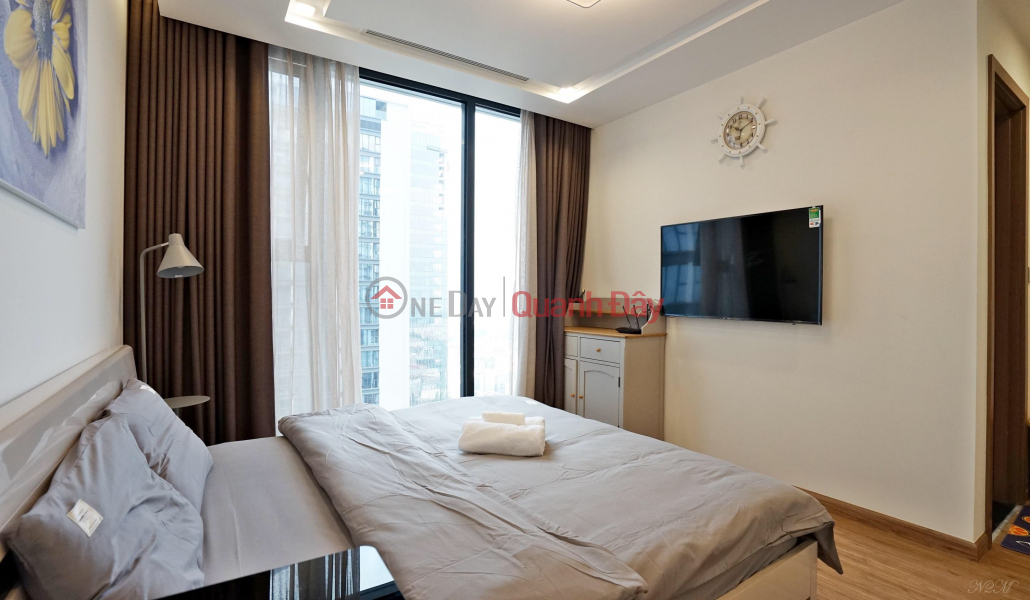 Comfortable Living Space for 3 Bedrooms at Metropolis Rental Listings