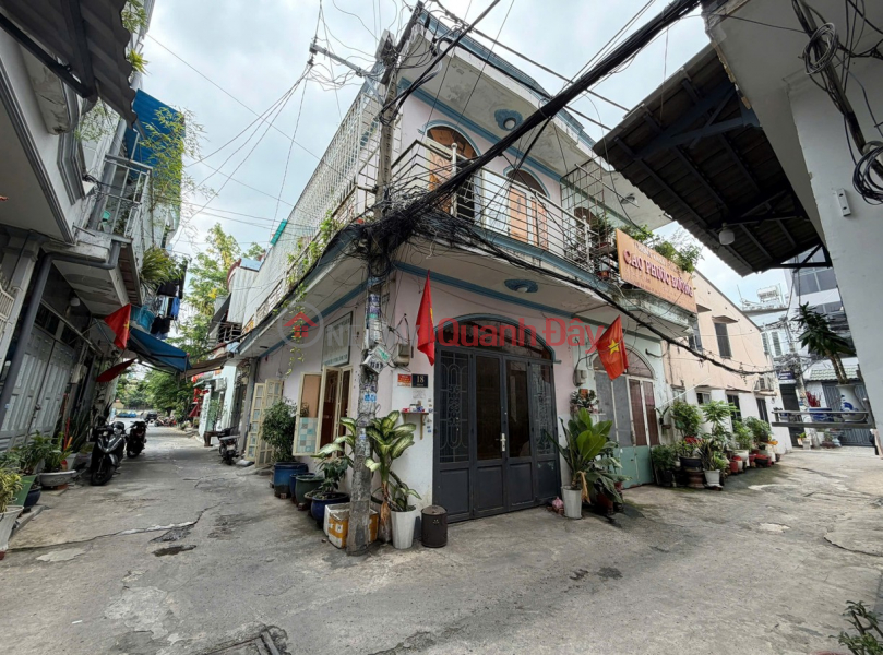 đ 5.4 Billion, HOT - Corner property with two street frontages in Tay Thanh, Tan Phu - 43m2, generating 10 million VND\\/month in rental income, only 5.4 billion VND.