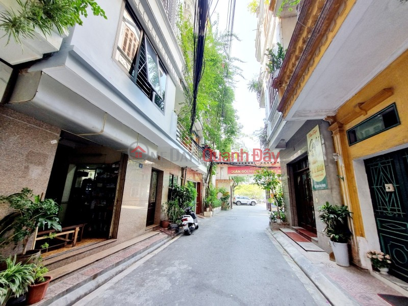 BEAUTIFUL HOUSE ON NGUYEN VAN CU, NEAR THE STREET, NGOC LAM Thong, THOUSANDS OF AMENITIES Sales Listings