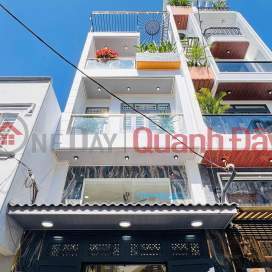 Car parked indoors - High-end interior (5126019395)_0