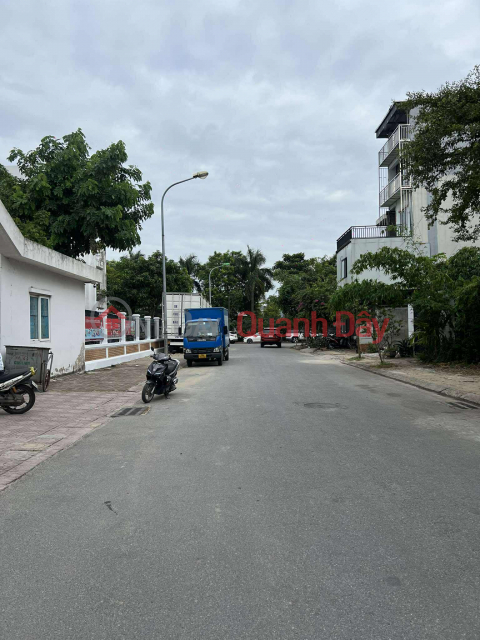 Chủ cần bán 236 m2 Khu đô thị 31ha Trâu Quỳ, giá 137 tr/m2, LH 0985865658 _0