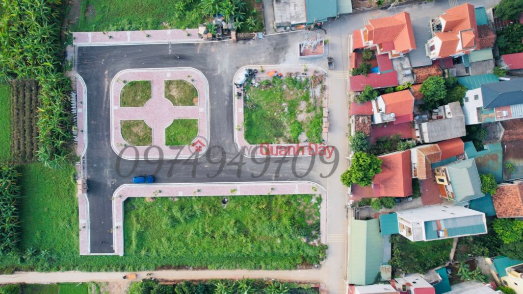 Updated land use rights auction in Hong Ha commune, Dan Phuong district on the morning of December 23, 2023. Sales Listings
