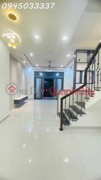 House for sale in Phu My Ward, District 7, land area 70m2 (4.2m x 16.5m),price 5.1 billion VND. Sales Listings