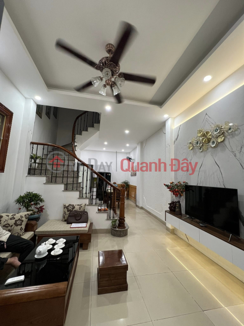 SUPER RARE! BEAUTIFUL HOUSE RIGHT ON Thong Lane - HOANG NGAN, THANH XUAN - 5M TO OTO - NEAR LAKE, SCHOOL, MARKET _0