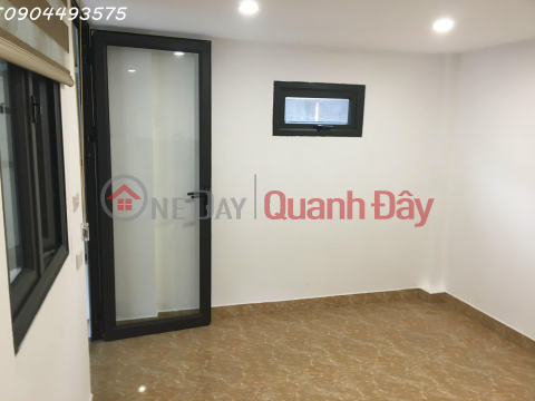 THE OWNER IS SELLING A HOUSE AT DE LA THANH, GIAH VO, BA DINH, HANOI _0