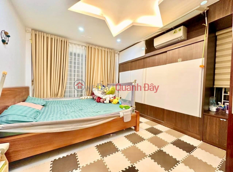 đ 6,2 tỷ Tôi bán nhà tại ngõ 79, phố 8/3,lô góc, 32M2, 5 TẦNG, MT4.1m GIÁ 6.3 TỶ
