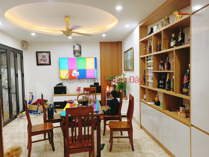 Beautiful house built by yourself (100% REAL) Tran Khat Chan Street, Hai Ba Trung, 30m to the street, top furniture. Area 42m, 5 Sales Listings
