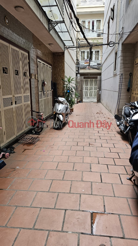 Thach Ban house for sale, area 37M2, 4T alley with car parking, price slightly 2 billion. _0