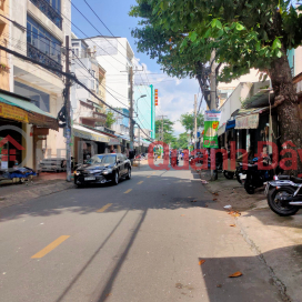 Business front of Phu Tho Hoa fabric market, large area, deeply reduced _0