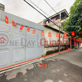 Bán nhà C4 Ngọc Thuỵ 200m x 15m vuông đẹp, ngõ oto tải, giá rẻ nhất khu vực. _0