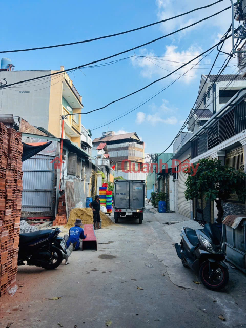 PRIME LAND - GREAT PRICE - OWNER NEEDS TO SELL QUICKLY A POTENTIAL PLOT OF LAND IN HOC MON DISTRICT, HO CHI MINH CITY _0