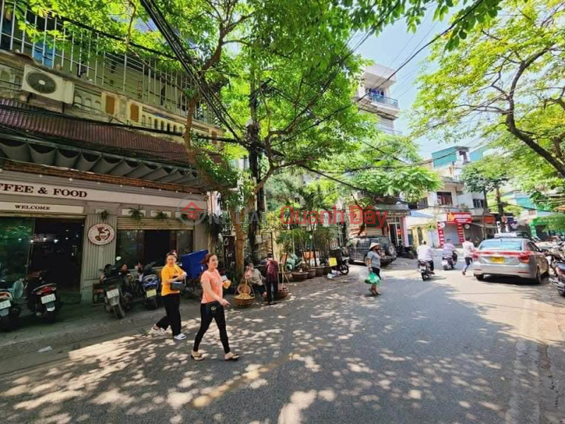Corner house for sale in Hoan Kiem pedestrian area, 40m x 5 floors, suitable for business day and night., Vietnam, Sales, đ 37 Billion