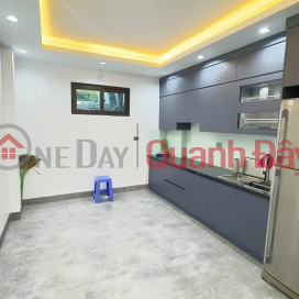 Rare opportunity at this price! House for sale on Trung Phung street, 30m2, 5m frontage, 16.6 billion VND, excellent for business. _0