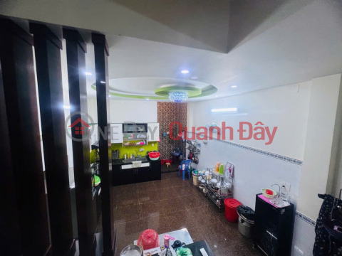 Very cheap house for sale in Ward 15, Tan Binh, area 100m2, car parking at the door only 7.8 billion _0
