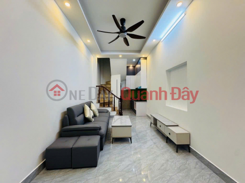 Extremely rare - Located in the heart of Hoang Mai district - 4-story design - Parking available - Under 6 billion VND _0