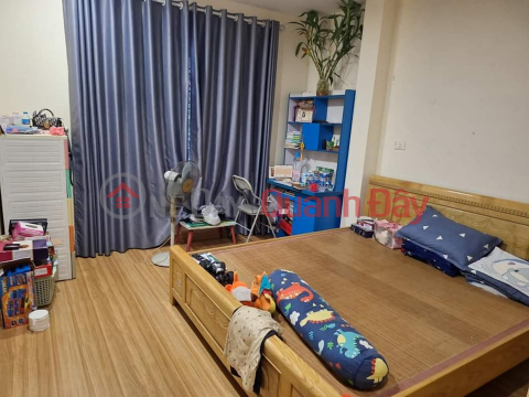 Cực Hiếm! Bán nhà mặt phố Hàng Vải, 70m2, mặt tiền 4.3m, 46.5 tỷ, ô tô 2 chiều, vỉa hè rộng, KD đỉnh _0
