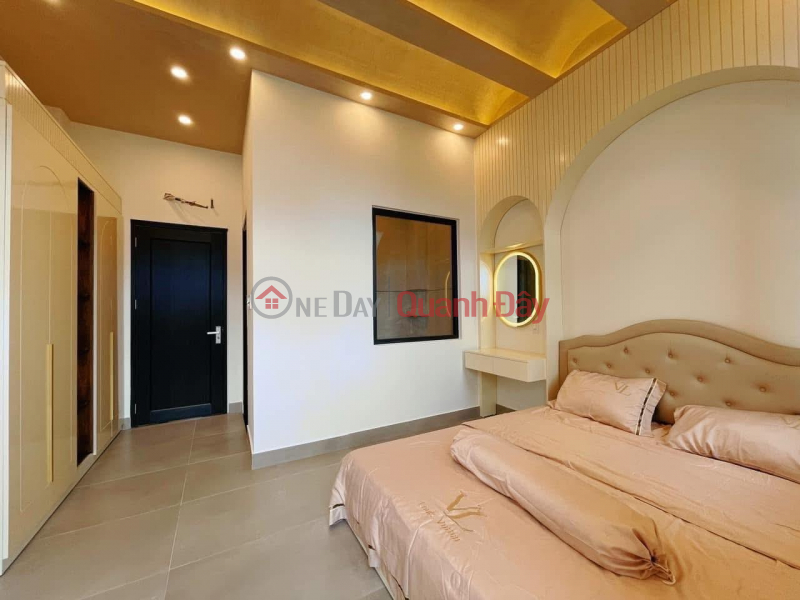 House for sale in Ward 12, Tan Binh, Alley 369 Nguyen Thai Binh (4.5*20) - 110 million\\/m2 Sales Listings