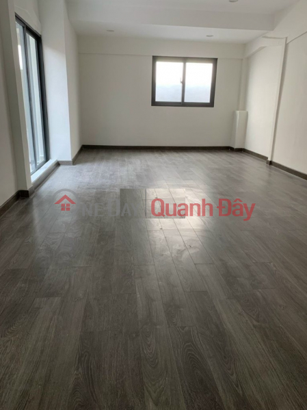 Nhà MT Trần Hưng Đạo, 4,5x17m, 4 tầng suốt, Việt Nam Cho thuê, đ 80 triệu/ tháng