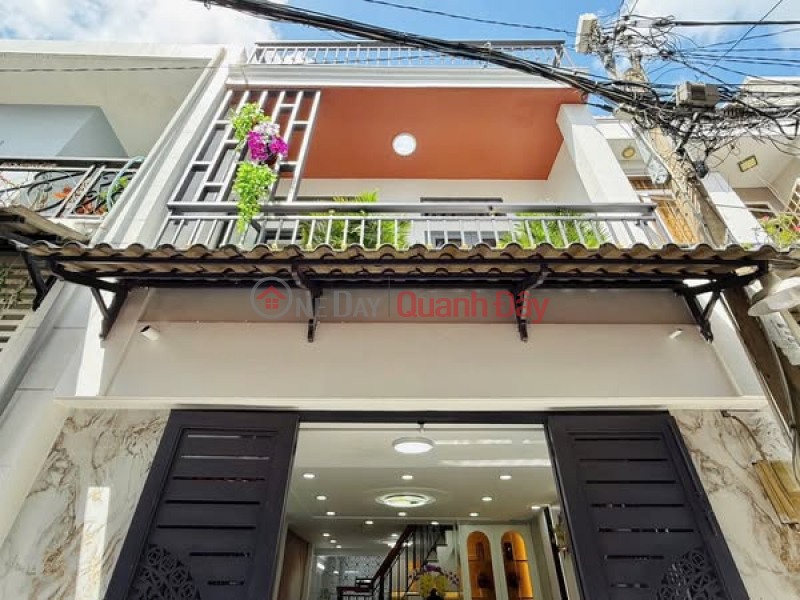 2-Story Concrete House with Airport View Only 4.25 Billion Sales Listings