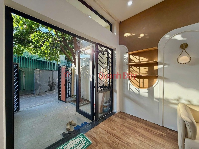 , Please Select Residential, Sales Listings đ 3.9 Billion