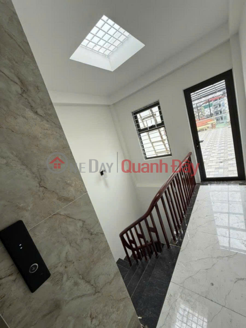 CLEAR ALLEY - CARS CAN AVOID BEAUTIFUL 5-STOREY NEW HOUSE, FULL FURNITURE - LONG BIEN BUSINESS _0