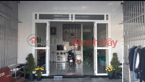 Owner selling a single-story house opposite Gate 2 of Vinh Phuoc Company in Tan Phu Hamlet, Phu Huu Commune, Dong Thap Province. _0
