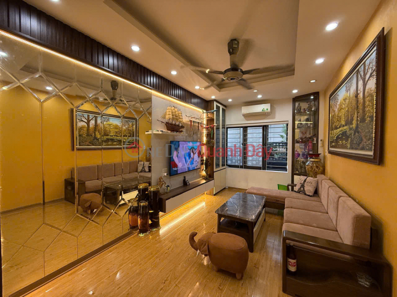 Cho thuê nhà nguyên căn ngõ 42 Thịnh Liệt, 40m² x 5 tầng, 3 ngủ, 3 WC.12 triệu. Niêm yết cho thuê