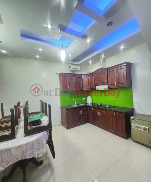 House for sale Yen Hoa, S 55m2 5 Floor Mt 4m2 Good price 6 Billion, Vietnam | Sales | đ 6.5 Billion