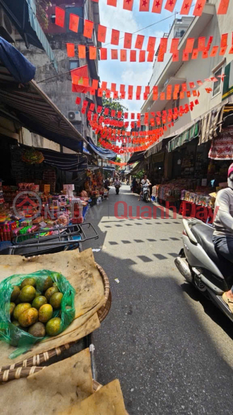 HOUSES ON OLD STREETS IN HANOI ARE NOT JUST REAL ESTATE, BUT ALSO HERITAGE. Vietnam Sales, đ 24 Billion