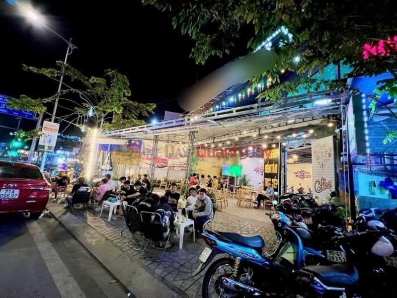 The owner needs to transfer quickly Coffee shop in front of Tran Hoang Na - Can Tho | Vietnam | Sales đ 850 Million