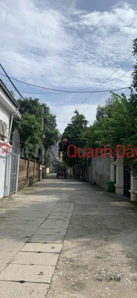 Thôn Đại Lộ xã Ninh Sở 
Mảnh đất ngõ nông rộng cách 13m ra xe tải đỗ , vuông vắn ko lỗi lầm gì tiện ích xung Niêm yết bán